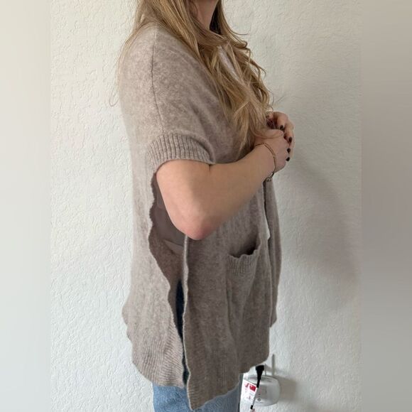 Halogen 100% Cashmere Cape with Pockets - One Size - Picture 4 of 7